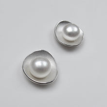 Load image into Gallery viewer, Jacket Earrings