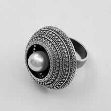 Load image into Gallery viewer, RIng, Mandala Alma,Sterling silver, oxidized.