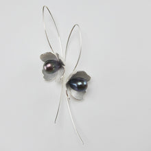 Load image into Gallery viewer, Dogwood Maya Earrings
